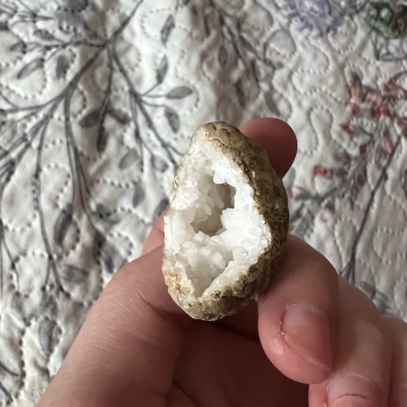 Geode - Picture 2 of 4